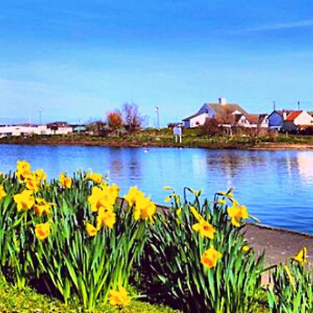 Romantic Lakeside Cottage By The Beach! With Super Cosy Log Burner! The Perfect Escape To Your Home From Home By The Sea! So Relaxing - You Won'T Want To Leave! Pet Friendly! Mablethorpe Exteriér fotografie