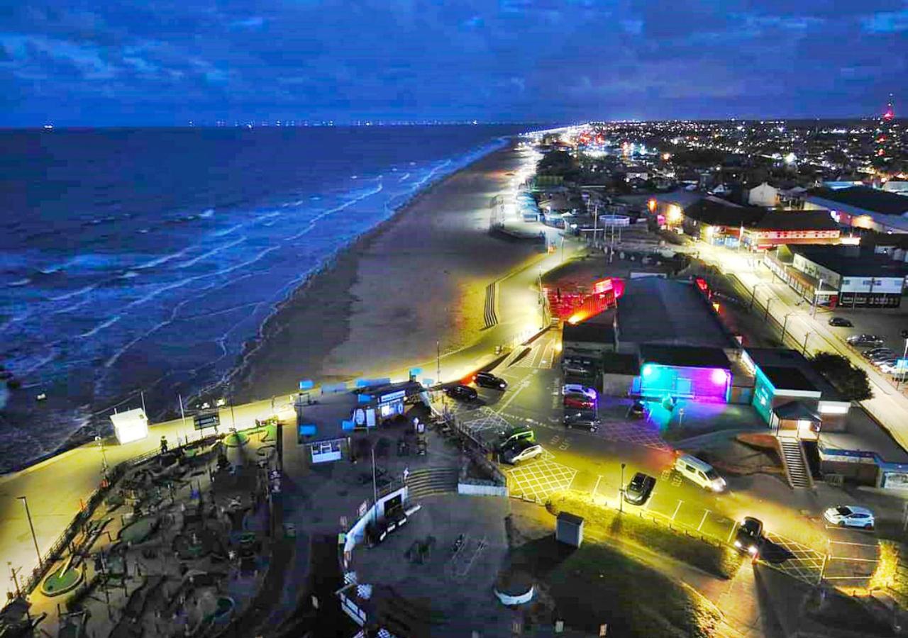 Romantic Lakeside Cottage By The Beach! With Super Cosy Log Burner! The Perfect Escape To Your Home From Home By The Sea! So Relaxing - You Won'T Want To Leave! Pet Friendly! Mablethorpe Exteriér fotografie